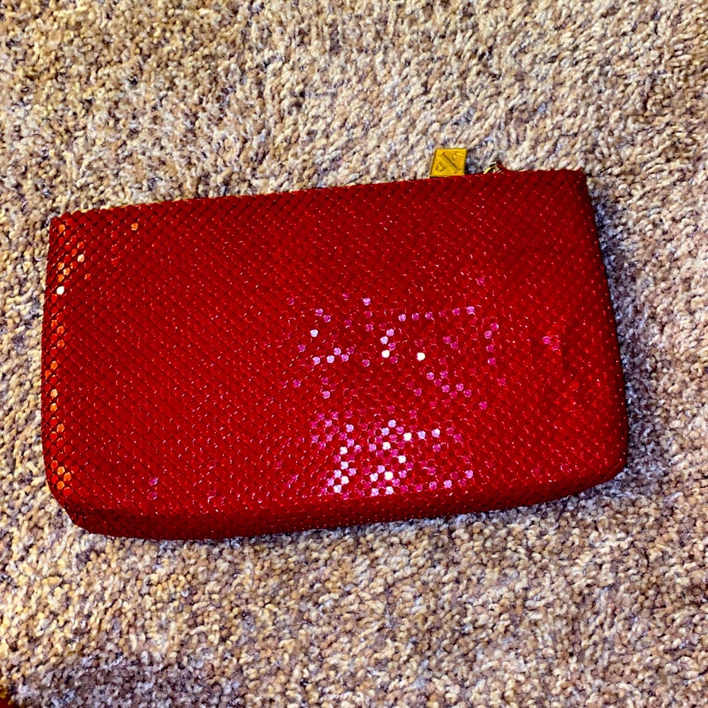 Red sequence clutch